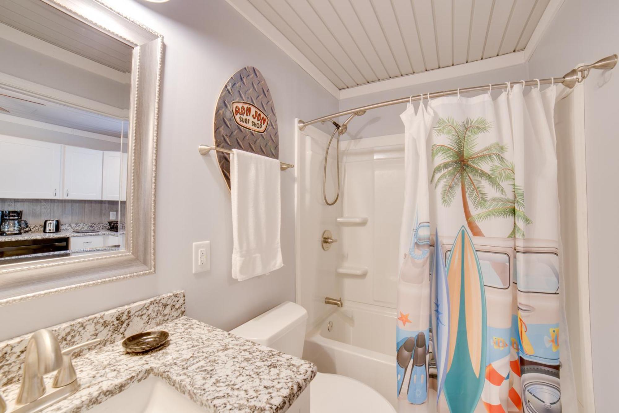 Ocean Isle Beach Studio With Patio - 1 Mi To Pier! Dış mekan fotoğraf