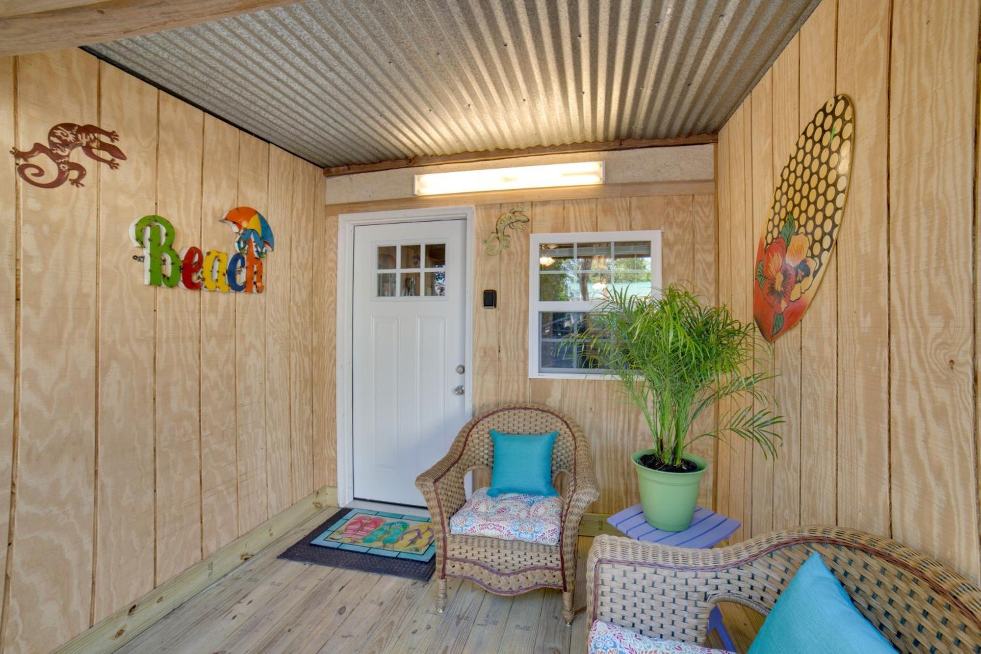 Ocean Isle Beach Studio With Patio - 1 Mi To Pier! Dış mekan fotoğraf