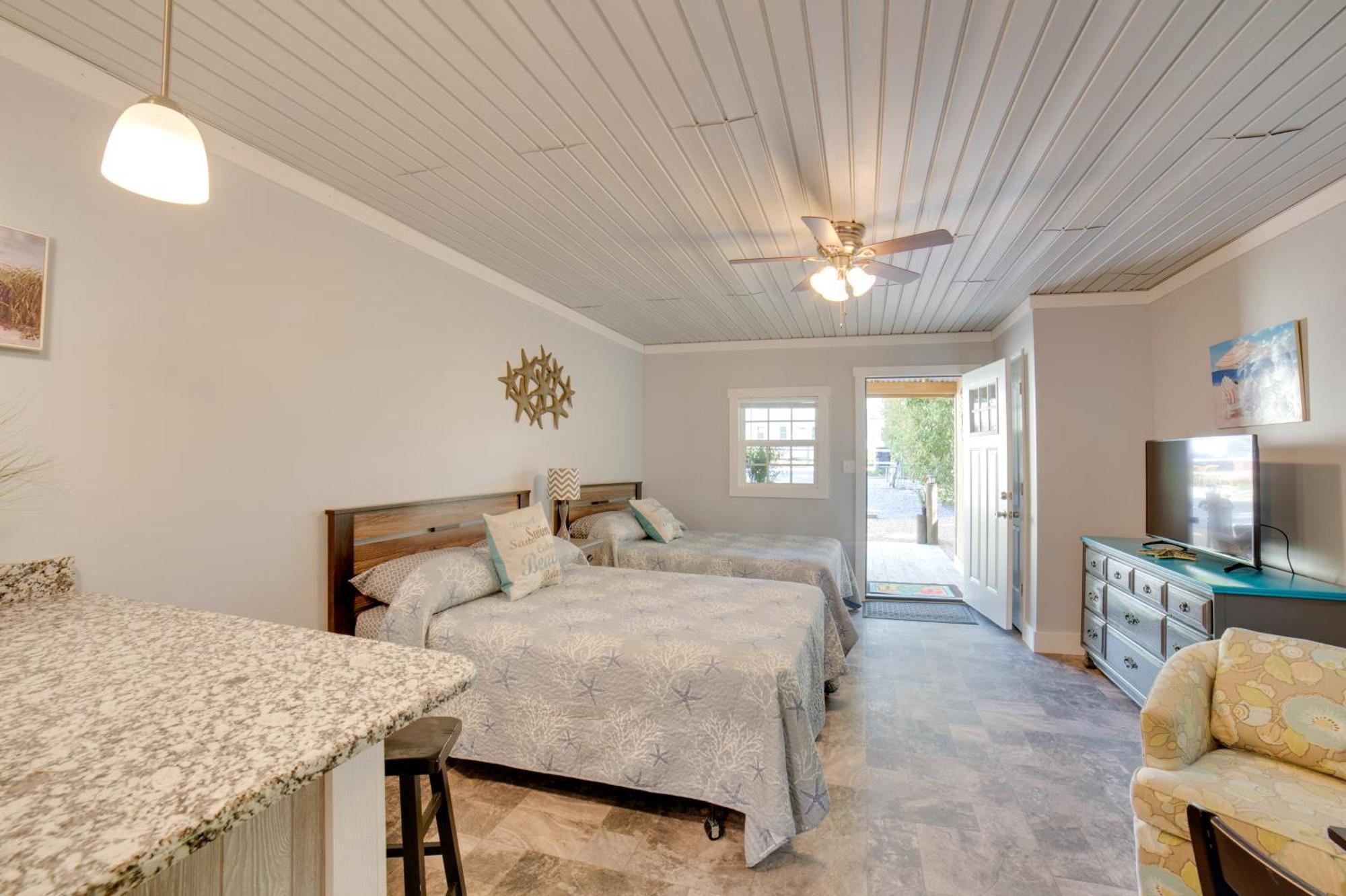 Ocean Isle Beach Studio With Patio - 1 Mi To Pier! Dış mekan fotoğraf